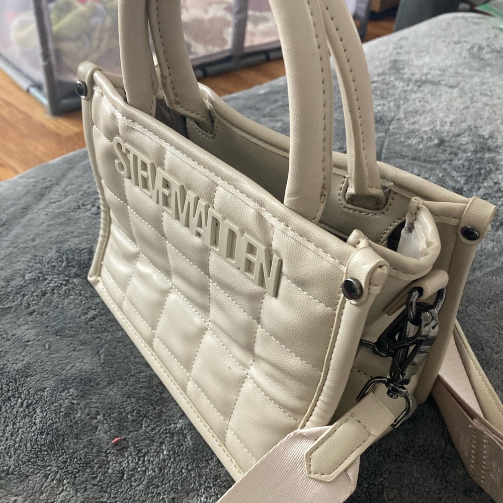 Steve Madden Beige Quilted Crossbody Bag - Picture 2 of 2